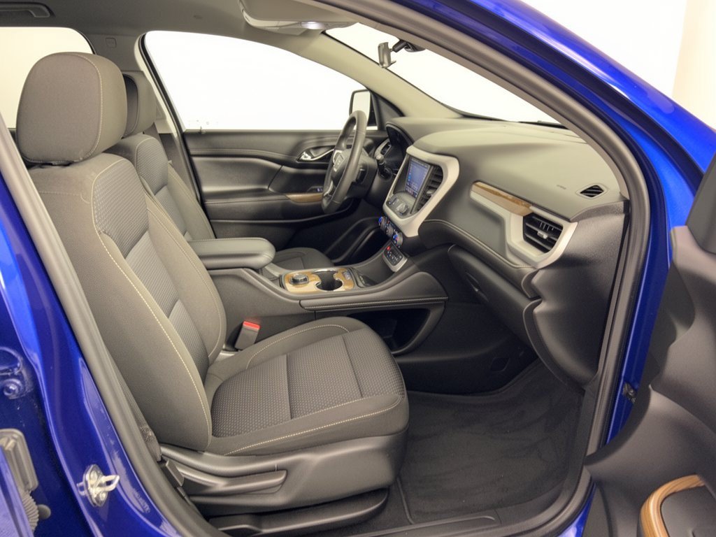 Used 2023 GMC Acadia SLE w/ Elevation Edition FWD image 30