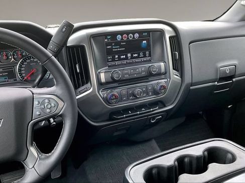 Used 2018 Chevrolet Silverado 1500 LT w/ All Star Edition RWD image 9