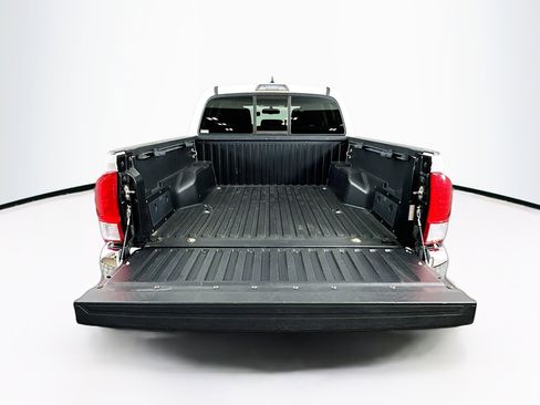 Used 2017 Toyota Tacoma SR5 w/ Tow Package image 26