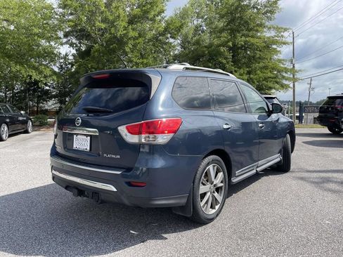 Used 2015 Nissan Pathfinder Platinum FWD image 3