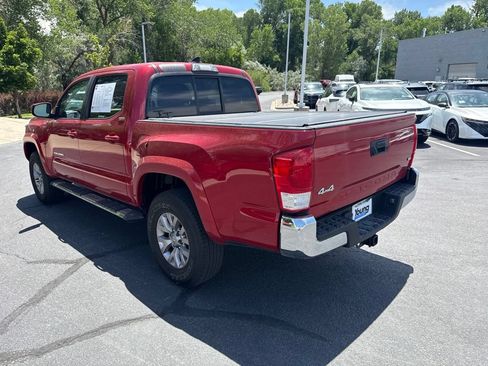 Used 2017 Toyota Tacoma SR5 w/ Tow Package AWD/4WD image 5