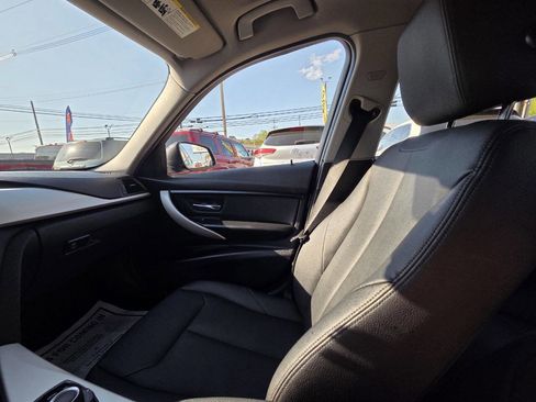 Used 2015 BMW 320i Sedan RWD image 21