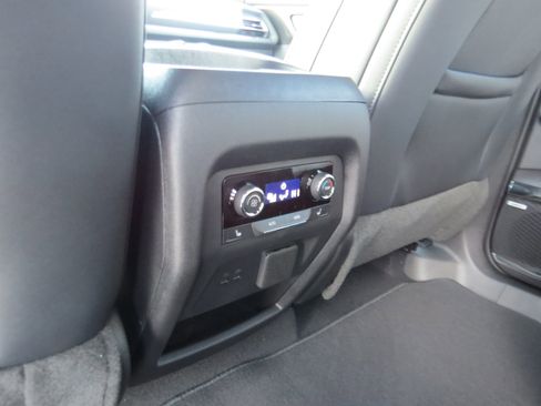 New 2026 Chevrolet Traverse High Country FWD image 15