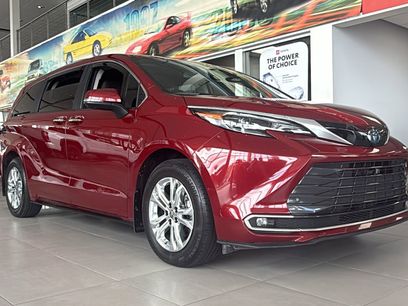 Used 2024 Toyota Sienna Platinum
