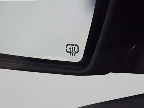 Used 2021 Jeep Cherokee Latitude Plus image 41