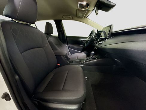 Used 2025 Toyota Corolla LE FWD image 28