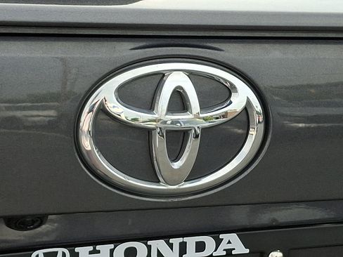 Used 2020 Toyota RAV4 LE w/ All Weather Liner Package AWD/4WD image 30