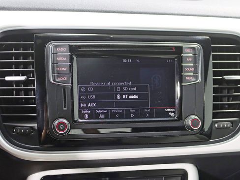 Used 2019 Volkswagen Beetle 2.0T SE FWD image 19