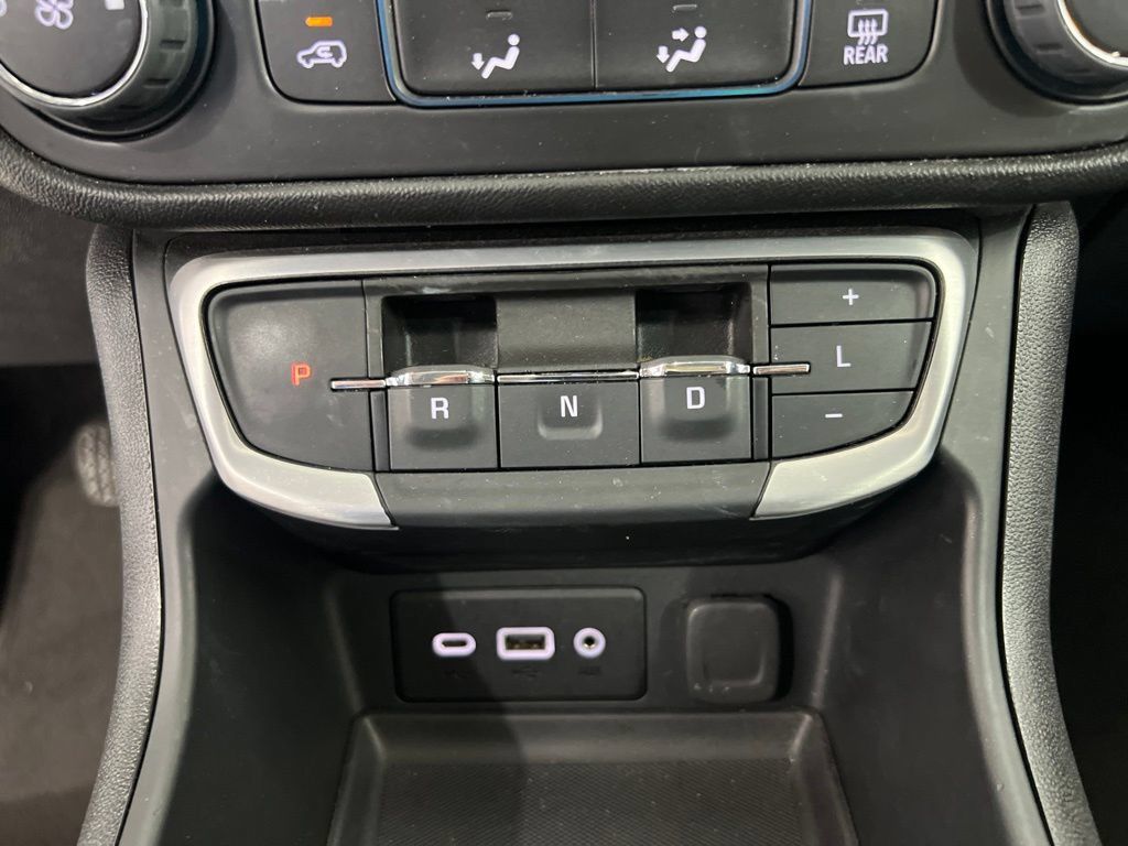 Used 2024 GMC Terrain SLE FWD image 15