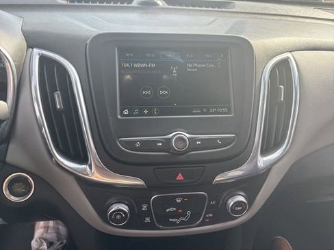 Used 2019 Chevrolet Equinox LS w/ LS Convenience Package image 8