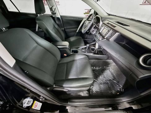 Used 2016 Toyota RAV4 LE AWD/4WD image 28