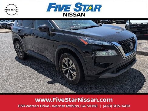 Used 2023 Nissan Rogue SV image 1