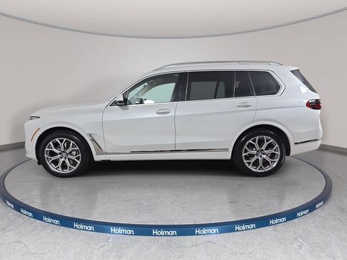 Used 2026 BMW X7 xDrive40i AWD/4WD image 9