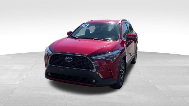 Used 2024 Toyota Corolla Cross XLE AWD/4WD image 2
