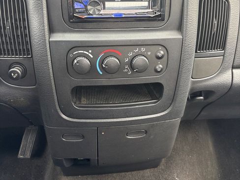 Used 2005 Dodge Ram 1500 Truck SLT image 14