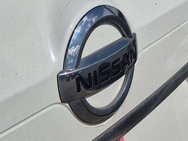 Used 2017 Nissan Rogue SV FWD image 16