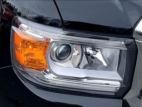 Used 2022 GMC Canyon Denali w/ Denali Black Edition Package image 31