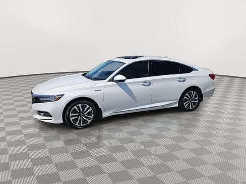 Used 2020 Honda Accord Touring image 4