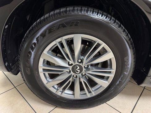 Used 2018 INFINITI QX80 Base w/ Driver Assistance Package image 25