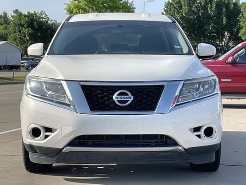 Used 2014 Nissan Pathfinder S FWD image 6