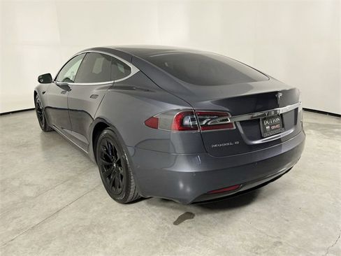 Used 2018 Tesla Model S 100D image 32