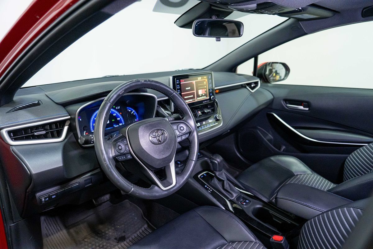 Used 2020 Toyota Corolla XSE FWD image 11