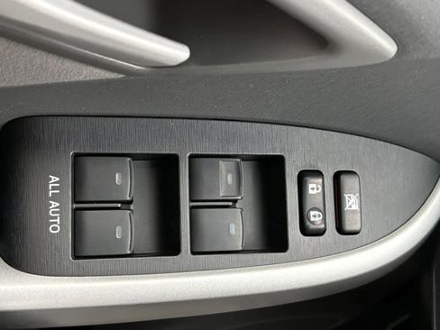 Used 2011 Toyota Prius Three w/ Navigation Pkg image 15