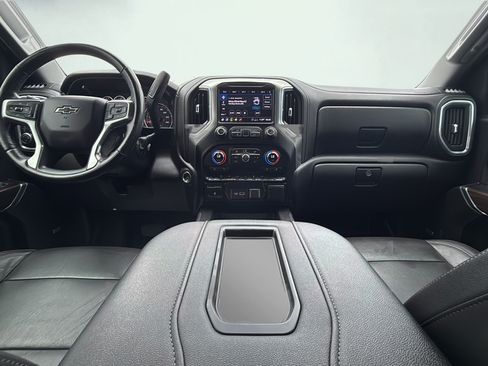 Used 2020 Chevrolet Silverado 1500 LT Trail Boss AWD/4WD image 46