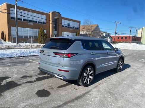 New 2026 Mitsubishi Outlander SEL image 5