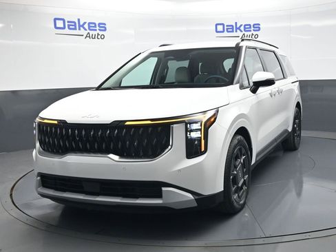 New 2026 Kia Carnival EX FWD image 4
