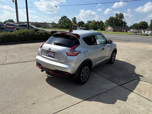 Used 2017 Nissan Juke SV w/ Technology Package FWD image 7