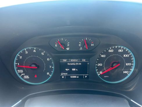 Used 2018 Chevrolet Equinox LT FWD image 23