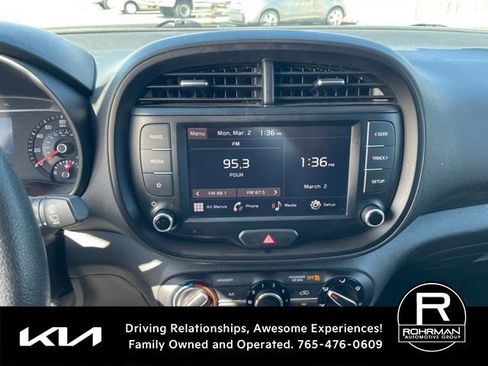Used 2022 Kia Soul LX w/ Technology Package image 11