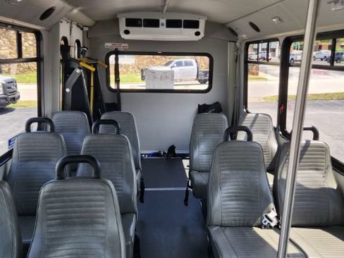 Used 2015 Ford E-350 and Econoline 350 Super Duty RWD image 7