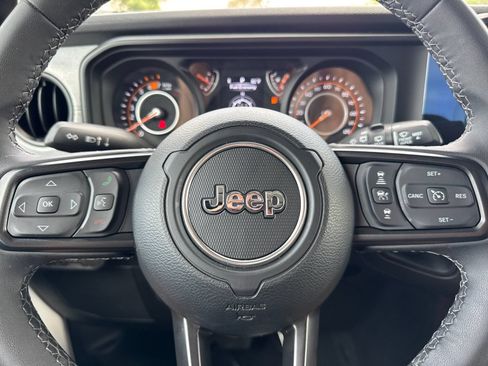 Used 2026 Jeep Wrangler Unlimited Sport AWD/4WD image 27