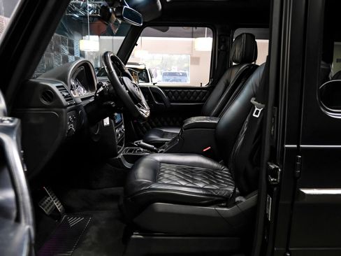 Used 2011 Mercedes-Benz G 550 image 4