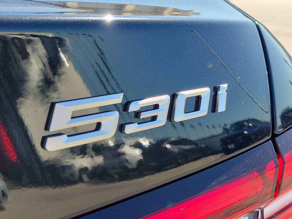 Used 2026 BMW 530i w/ M Sport Package RWD image 7