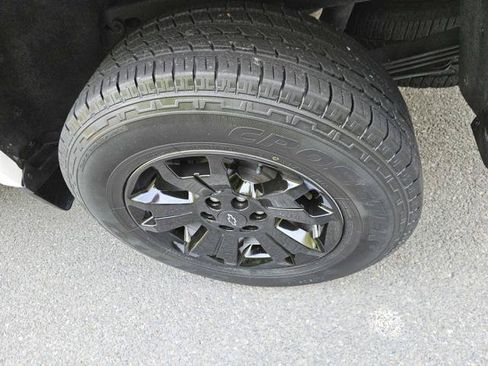 Used 2015 Chevrolet Colorado LT AWD/4WD image 13