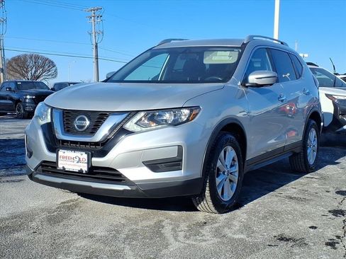 Used 2018 Nissan Rogue S w/ S Value Package image 3