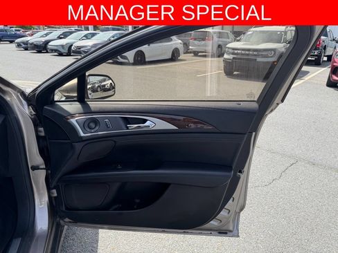 Used 2019 Lincoln MKZ Reserve w/ Reserve Plus Package AWD/4WD image 28