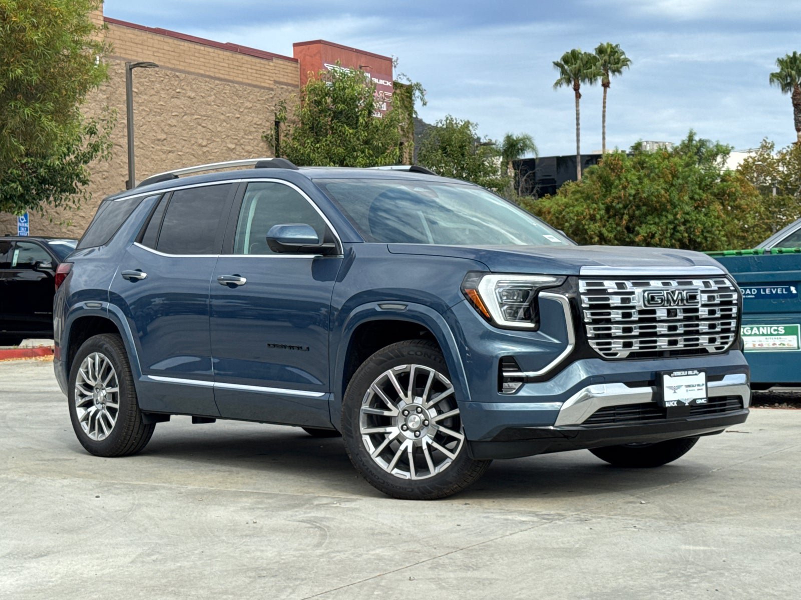 New 2027 GMC Terrain Denali w/ LPO, Black Badging Package AWD/4WD image 2