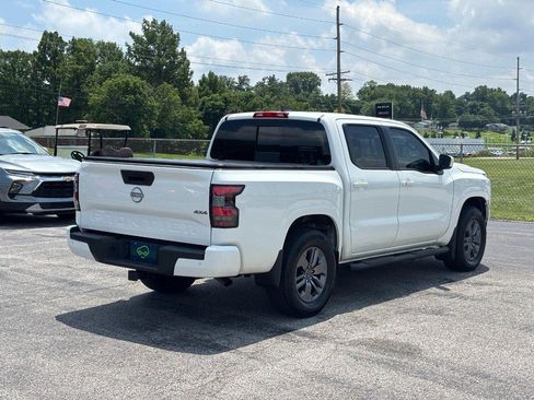 Used 2025 Nissan Frontier SV w/ SV Convenience Package AWD/4WD image 5