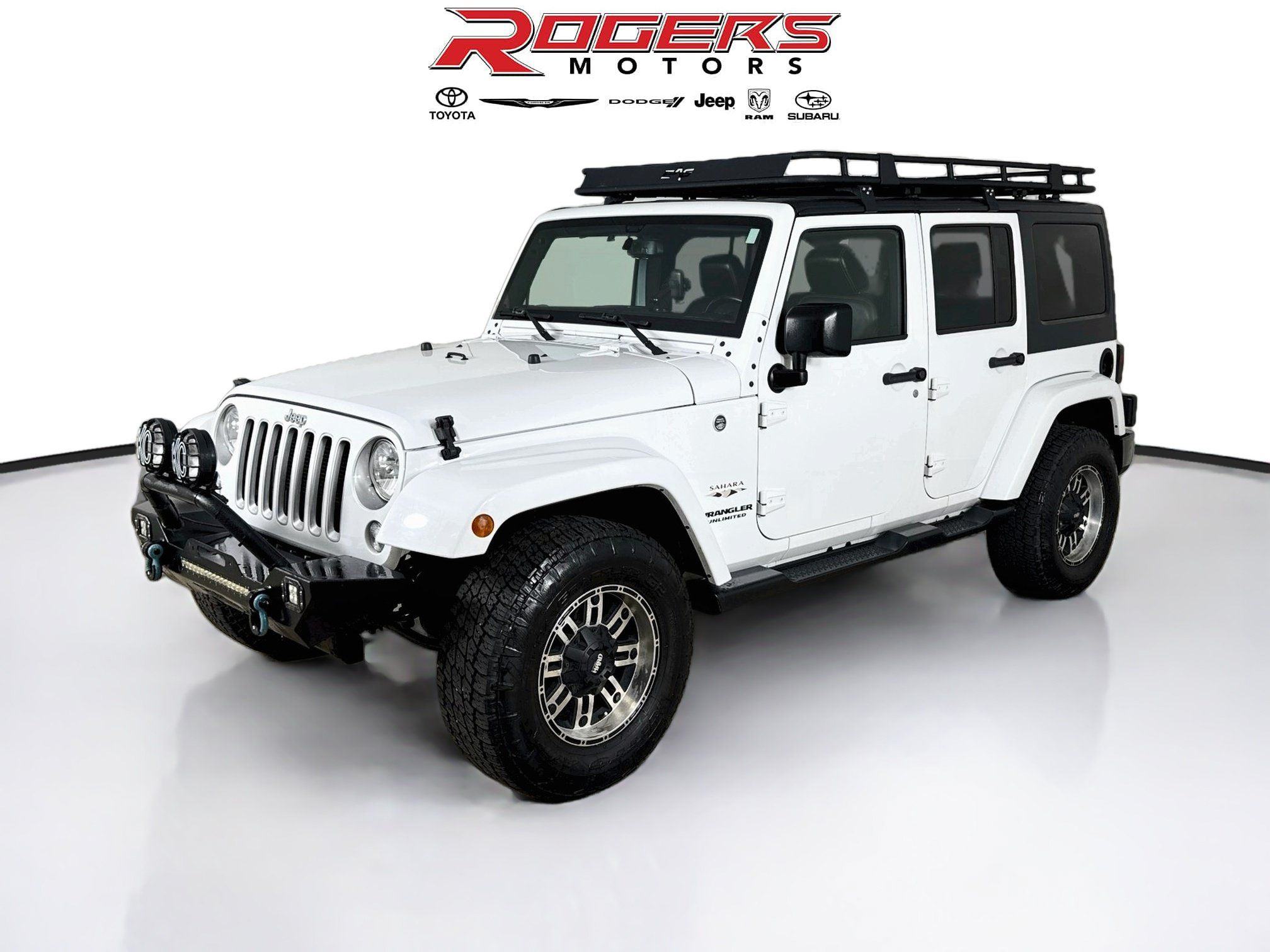 Used 2016 Jeep Wrangler Unlimited Sahara w/ Dual Top Group AWD/4WD image 3