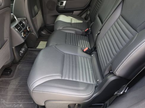 Used 2024 Land Rover Discovery S AWD/4WD image 21