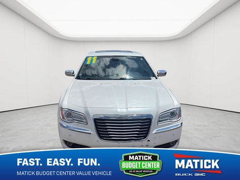 Used 2011 Chrysler 300 Limited RWD image 1