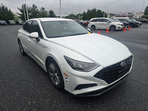 Used 2023 Hyundai Sonata SEL w/ Preferred Accessory Package FWD image 1