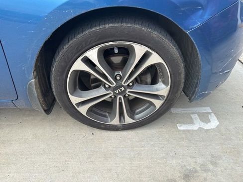 Used 2014 Kia Forte EX w/ Premium Package FWD image 11