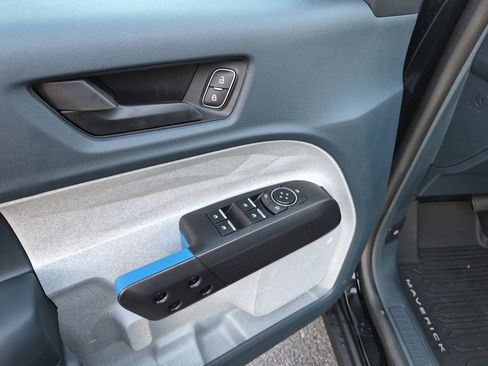 New 2025 Ford Maverick XLT w/ XLT Luxury Package image 12