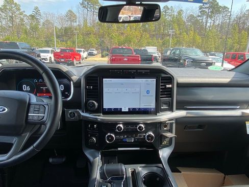 Certified 2022 Ford F150 Lariat image 24