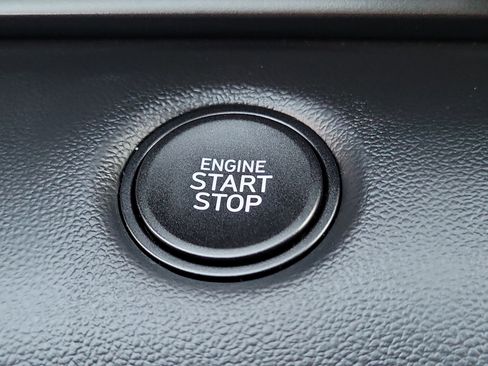 Certified 2025 Hyundai Elantra Sport image 13